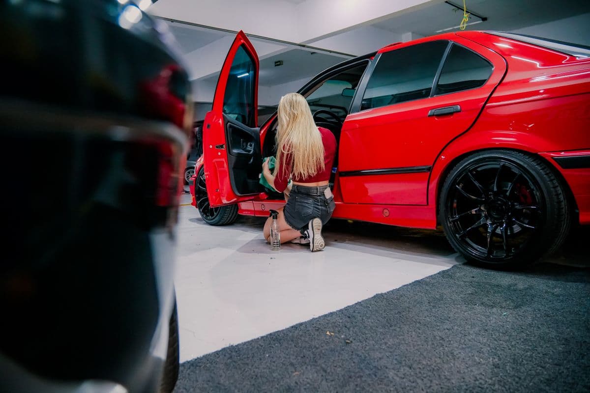 Detalhamento e higienização em estúdio da Personal Estética Automotiva